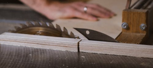 How Saw Blade Sharpening Actually Works